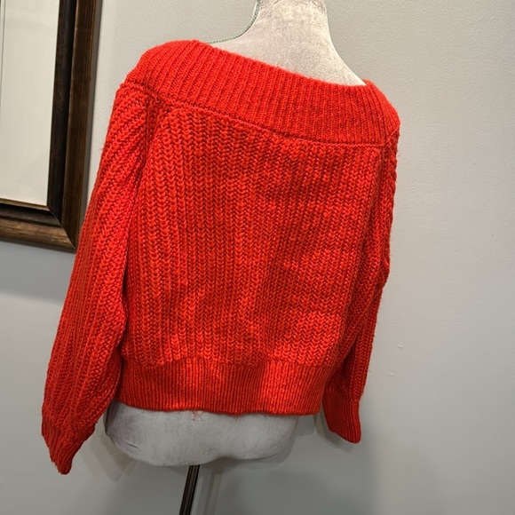 Divided red women’s cropped off shoulder sweater XL - Picture 4 of 10